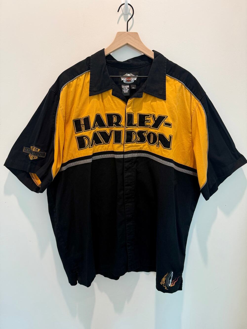 Harley Davidson Men's XXL Shirt Black Orange Embroidered Flames 2010 Biker